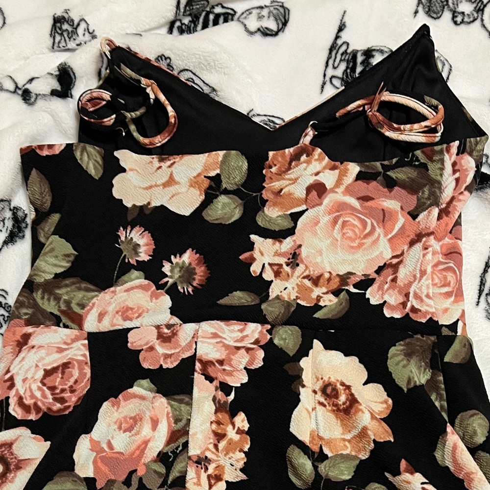 Romper - Picture 3 of 4